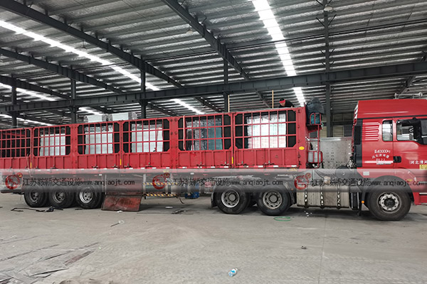 <strong>河南開封簡(jiǎn)易鄉(xiāng)村公交候車亭站臺(tái)發(fā)貨</strong>