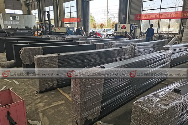 <strong>公交候車亭價格的影響因素有哪些?</strong>