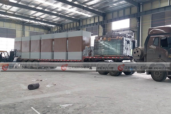 <strong>好看又好用的公交站臺候車亭就在江蘇鞍鞒交通</strong>