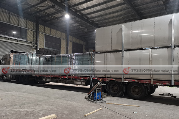 不銹鋼候車(chē)亭生產(chǎn)設(shè)計(jì)廠家