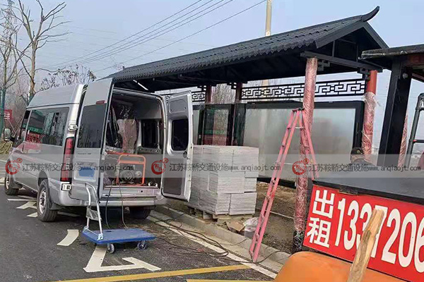 <strong>線上如何了解公交候車亭廠實(shí)力</strong>