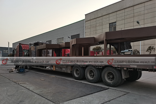 選擇不銹鋼候車亭生產廠家注意事項