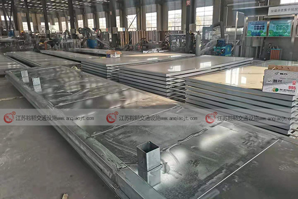 不銹鋼候車亭制作麻煩嗎？出來效果怎么樣