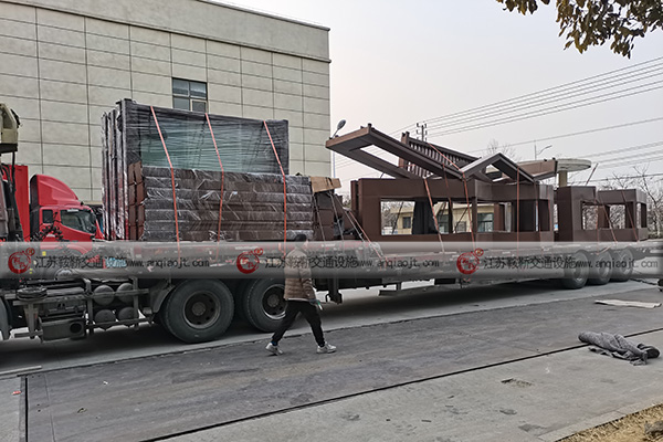 <strong>公交候車(chē)亭施工流程有哪些步驟？安裝時(shí)怎么選擇師傅？</strong>