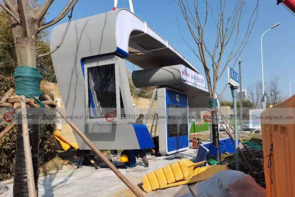 <strong>城鄉(xiāng)候車亭應(yīng)該從哪幾個(gè)方面選擇？</strong>